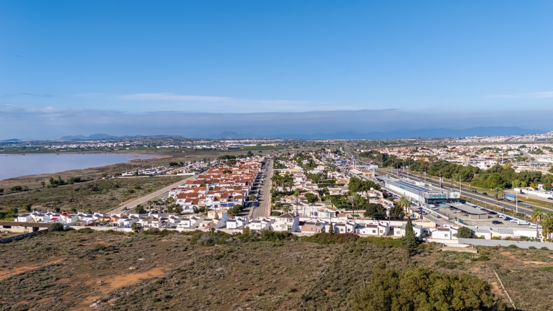 Revente - Villa - Torrevieja - Urbanización San Luis