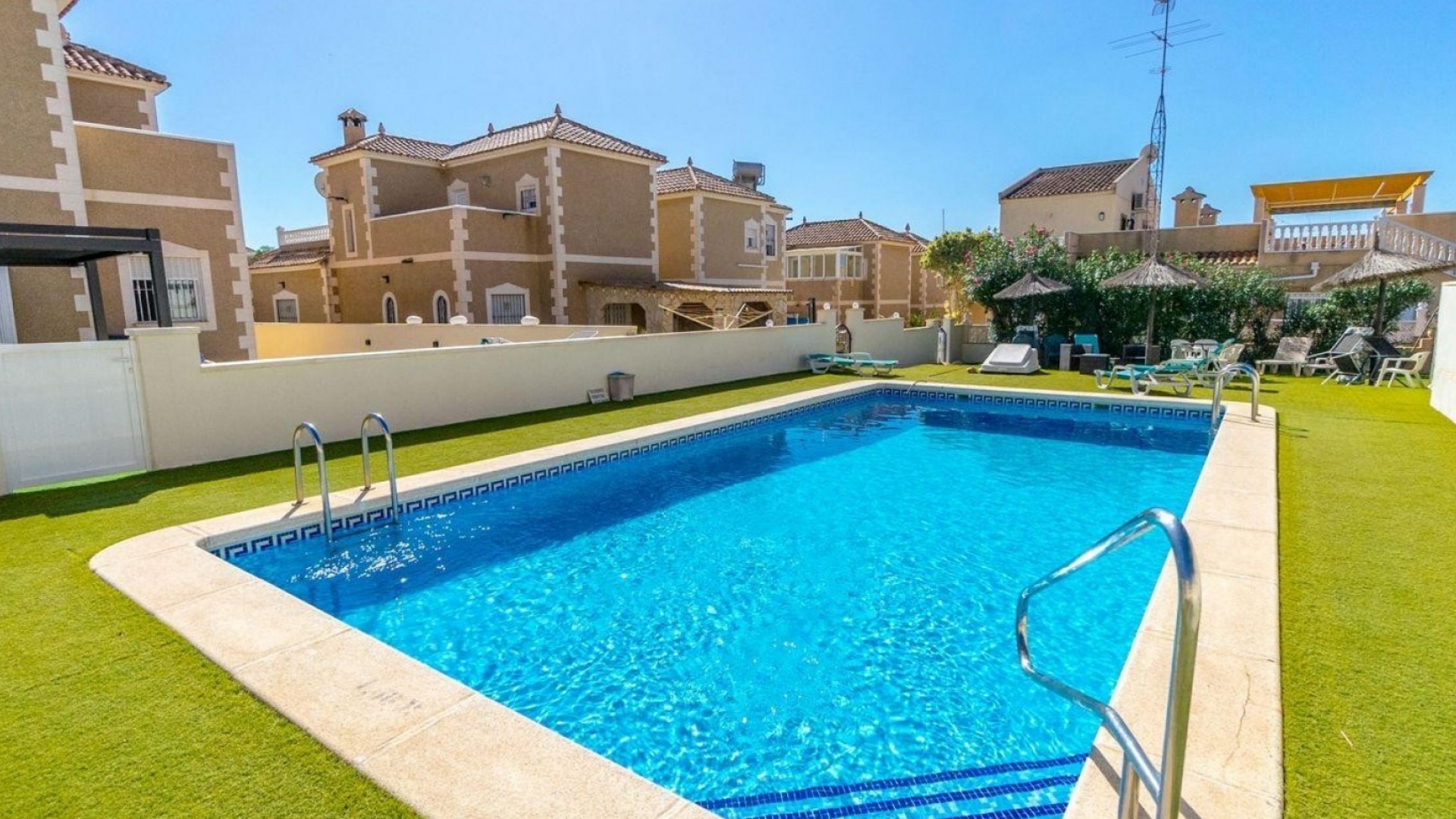 Revente - Villa - Villamartin - blue hills