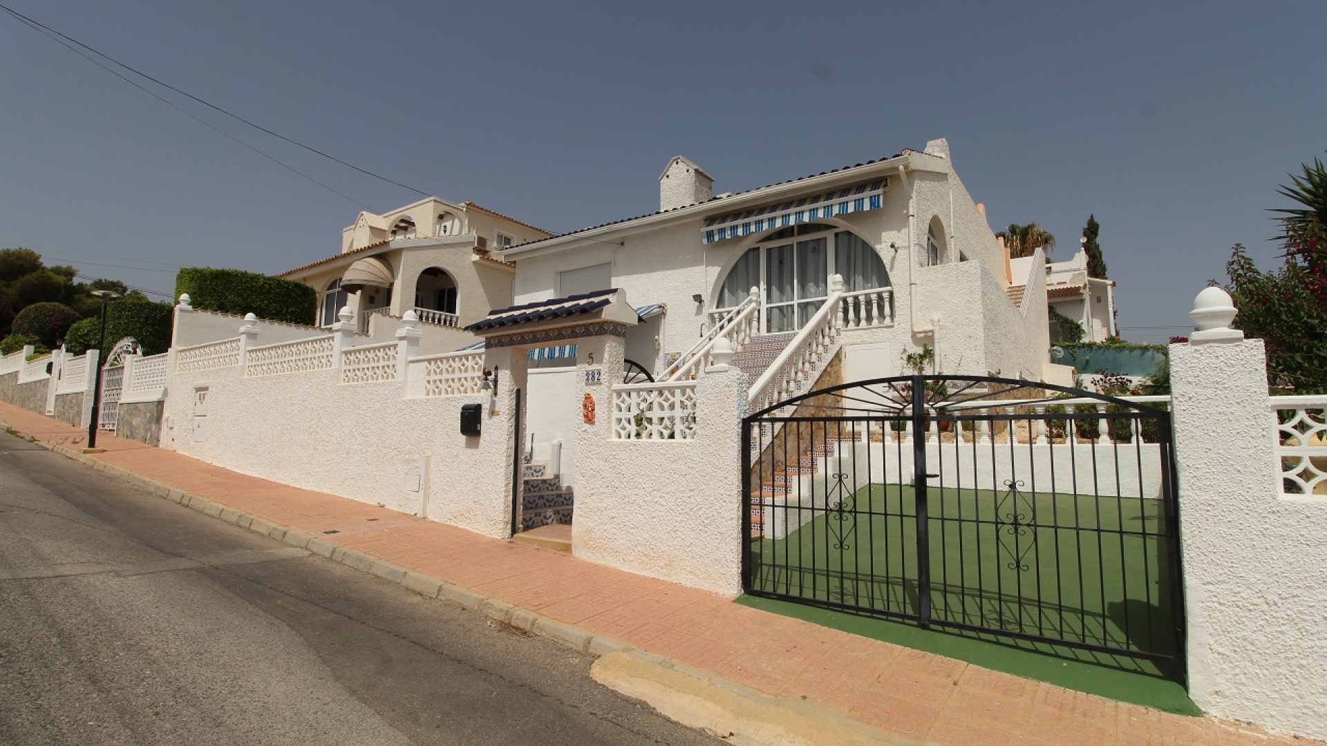 Revente - Villa - Villamartin - blue lagoon