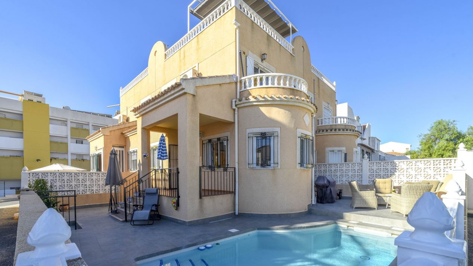 Revente - Villa - Villamartin - La Fuente