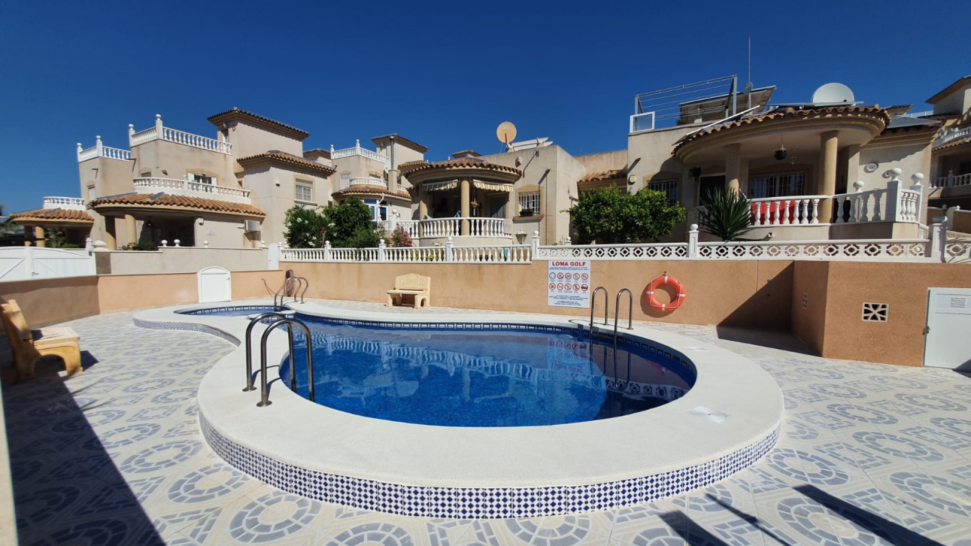 Revente - Villa - Villamartin - Loma Golf