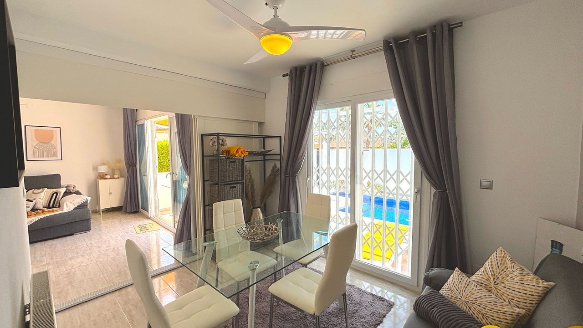 Revente - Villa - Villamartin - Res. Sevilla