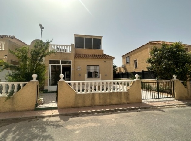 Stadthaus - Wiederverkauf - Torrevieja - ESMA-69767