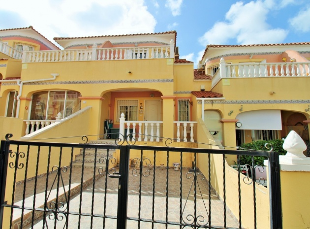 Townhouse - Resale - Villamartin - bosque de las lomas