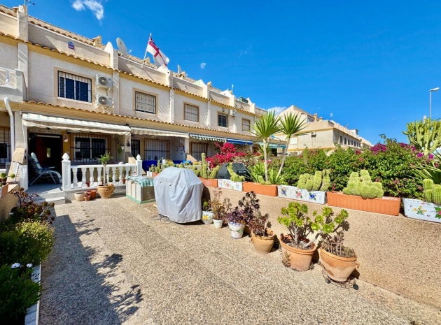 Townhouse - Resale - Villamartin - Las Filipinas