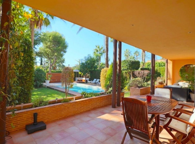 Villa - Återförsäljning - Benidorm - Benidorm Centro