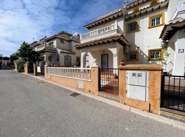 Villa - Återförsäljning - Cabo Roig - ESMA-41035