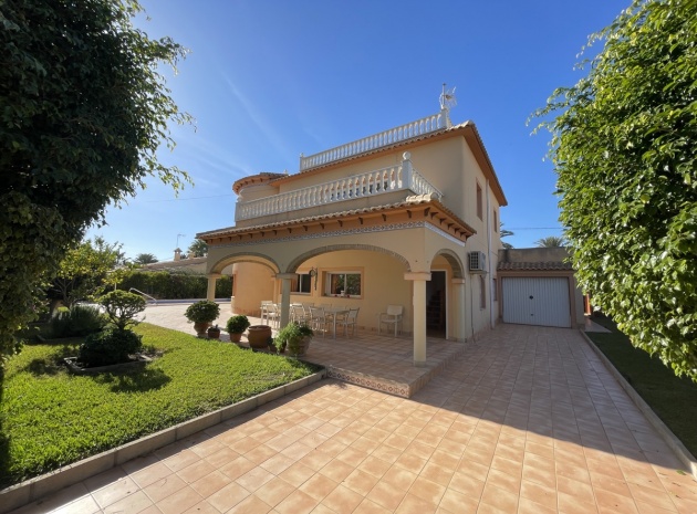 Villa - Återförsäljning - Cabo Roig - ESMA-44697
