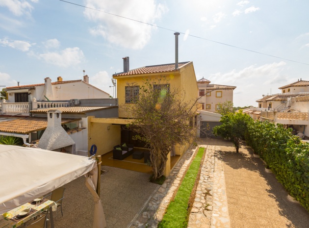 Villa - Återförsäljning - Cabo Roig - ESMA-72618