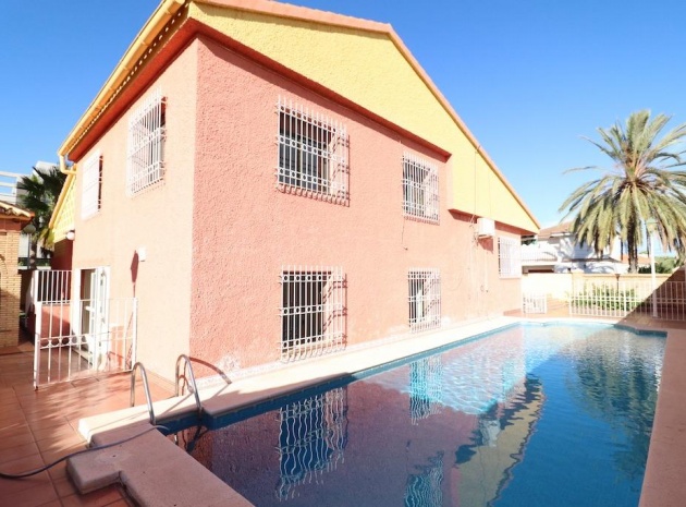 Villa - Återförsäljning - Cabo Roig - ESMA-83713