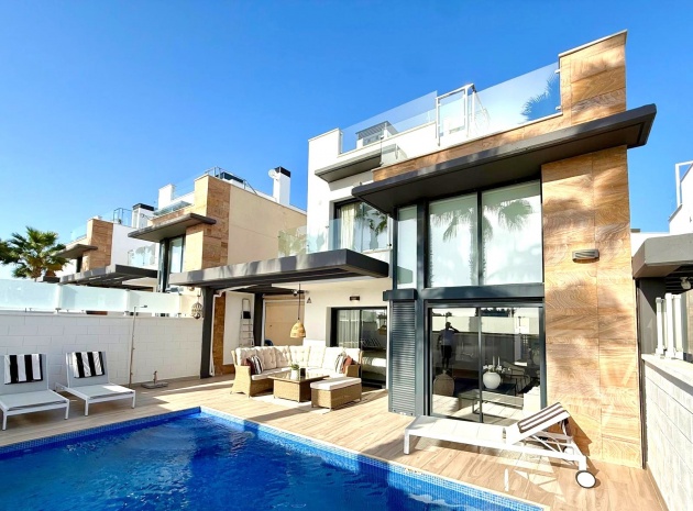 Villa - Återförsäljning - Cabo Roig - Lomas de Cabo Roig