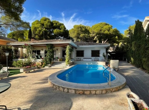 Villa - Återförsäljning - Campoamor - ESMA-47785
