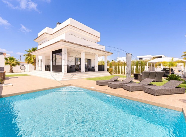 Villa - Återförsäljning - Ciudad Quesada - CSP-53599