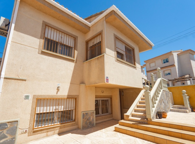 Villa - Återförsäljning - Ciudad Quesada - CSP-61233