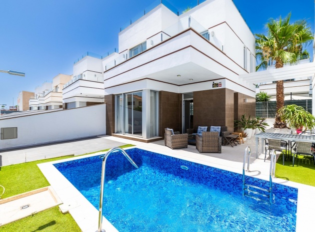 Villa - Återförsäljning - Ciudad Quesada - ESMA-53119