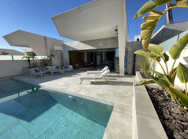 Villa - Återförsäljning - Ciudad Quesada - ESMA-59853