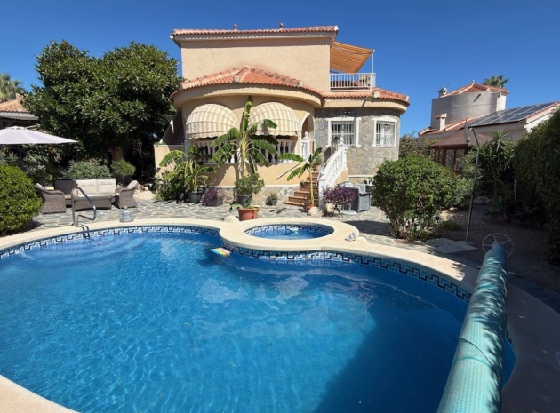 Villa - Återförsäljning - Ciudad Quesada - Lo Pepin
