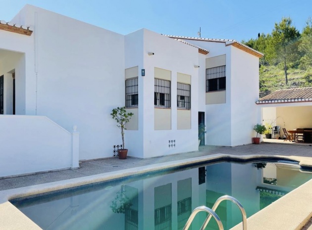 Villa - Återförsäljning - Denia - Denia Centro