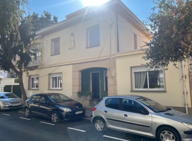 Villa - Återförsäljning - Denia - Denia Centro