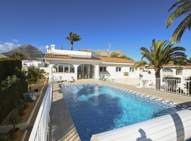 Villa - Återförsäljning - La Nucia - La Nucia Centro