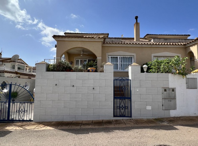 Villa - Återförsäljning - Los Altos - ESMA-34094