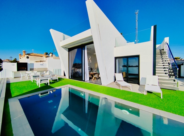 Villa - Återförsäljning - Los Altos - ESMA-71870