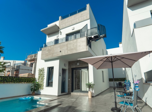 Villa - Återförsäljning - Los Altos - ESMA-85903