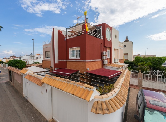 Villa - Återförsäljning - Los Altos - Los Altos