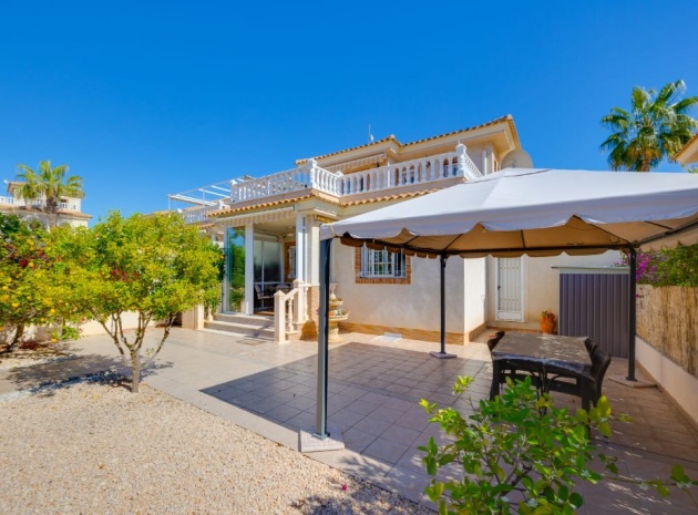 Villa - Återförsäljning - Orihuela Costa - La Zenia