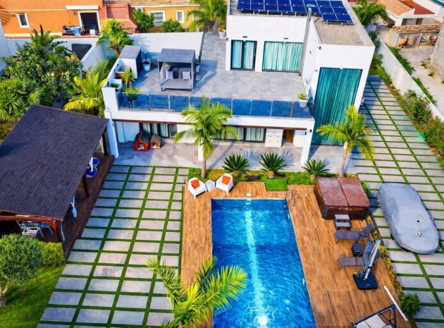 Villa - Återförsäljning - Orihuela - CSP-38185