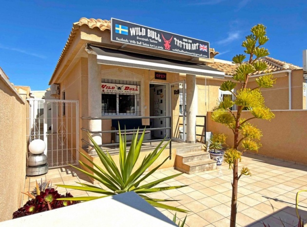 Villa - Återförsäljning - Orihuela - La Zenia