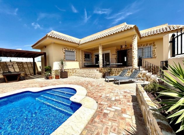 Villa - Återförsäljning - Orihuela - La Zenia
