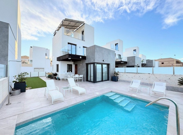 Villa - Återförsäljning - Orihuela - Los Balcones