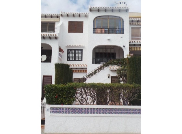 Villa - Återförsäljning - Orihuela - Orihuela Costa