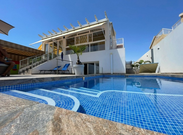 Villa - Återförsäljning - Orihuela - Orihuela Costa