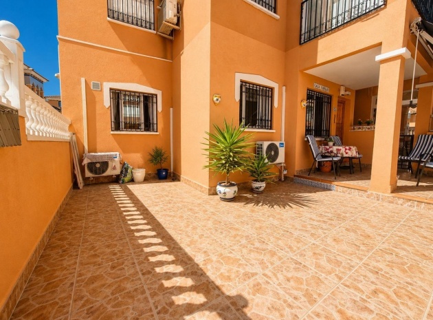 Villa - Återförsäljning - Orihuela - Playa Flamenca