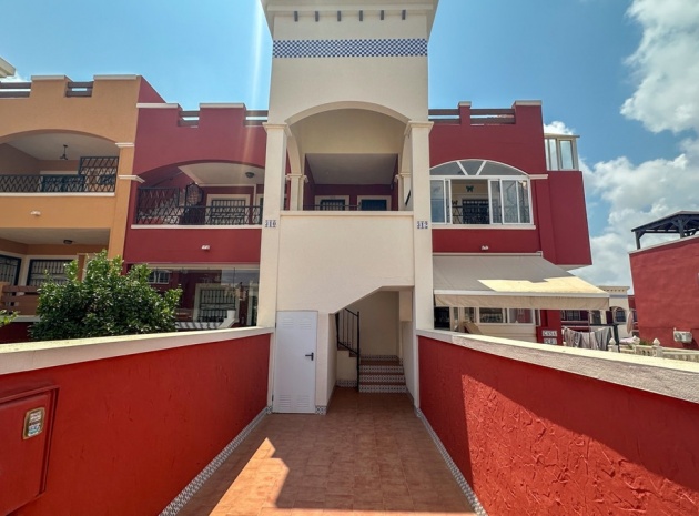 Villa - Återförsäljning - Orihuela - Punta Prima