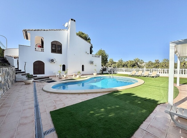 Villa - Återförsäljning - Orihuela - Villamartin
