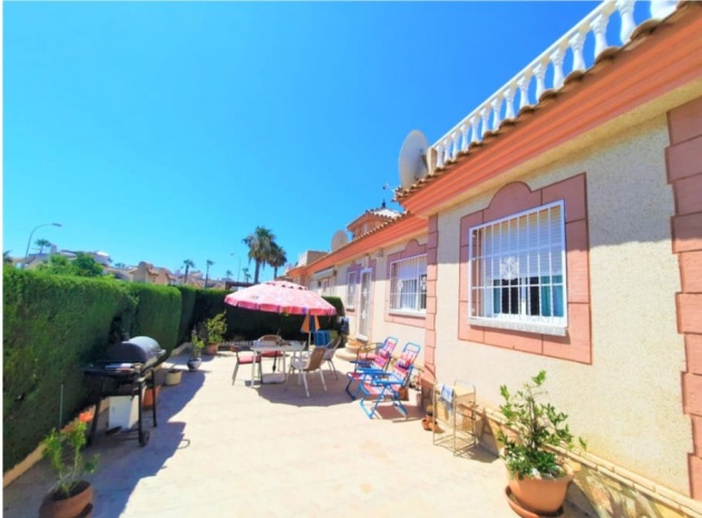 Villa - Återförsäljning - Playa Flamenca - ESMA-38274
