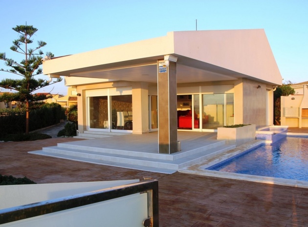 Villa - Återförsäljning - San Javier - La Manga Del Mar Menor