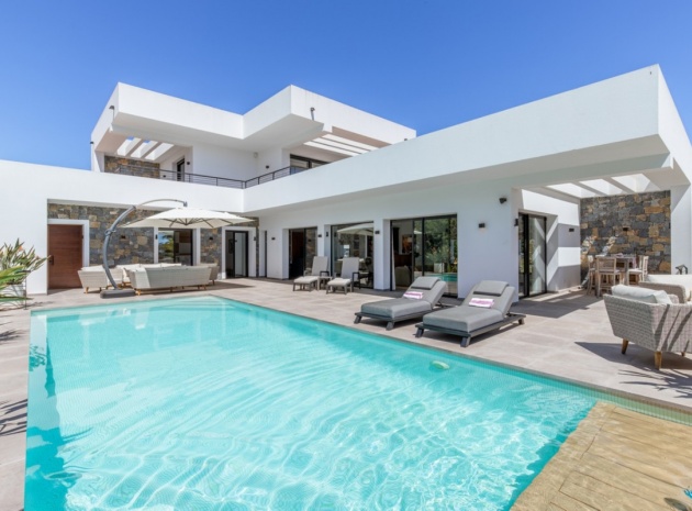 Villa - Återförsäljning - Teulada - Moraira