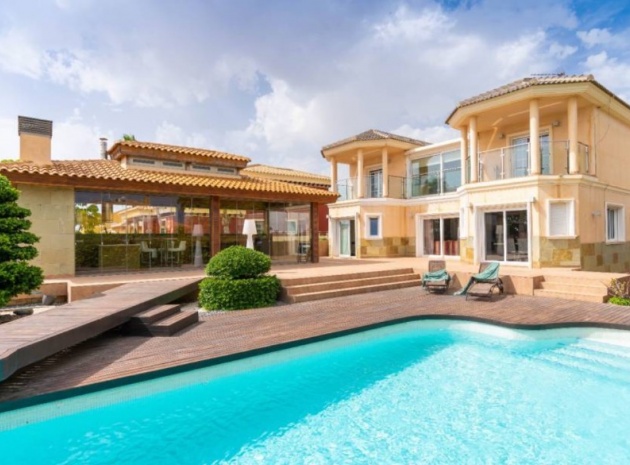 Villa - Återförsäljning - Torrevieja - Aguas Nuevas