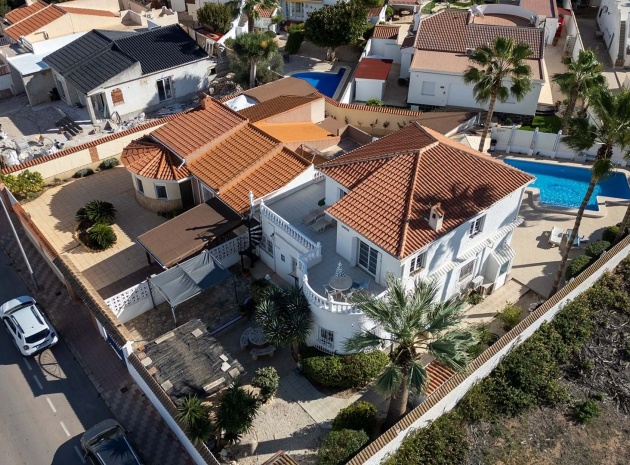Villa - Återförsäljning - Torrevieja - El Chaparral