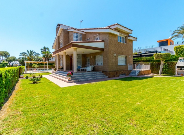 Villa - Återförsäljning - Torrevieja - La Veleta