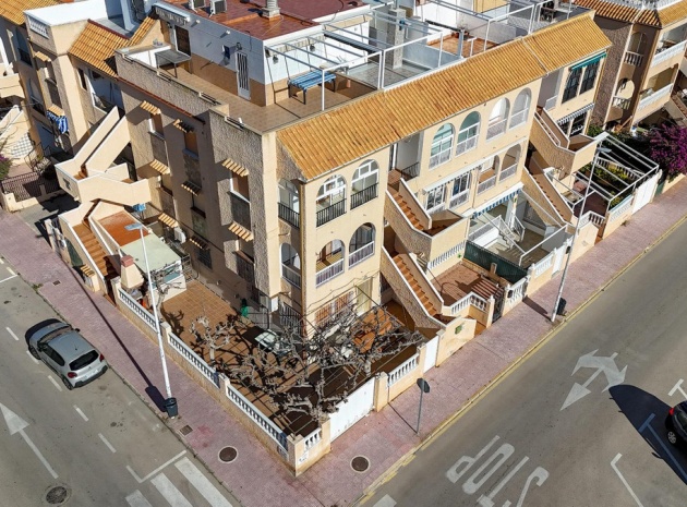 Villa - Återförsäljning - Torrevieja - Playa De La Mata