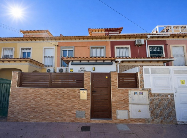 Villa - Återförsäljning - Torrevieja - Torrevieja Centro