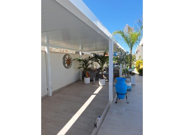 Villa - Återförsäljning - Torrevieja - Torrevieja Centro