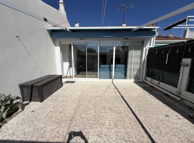 Villa - Återförsäljning - Torrevieja - Torrevieja Centro