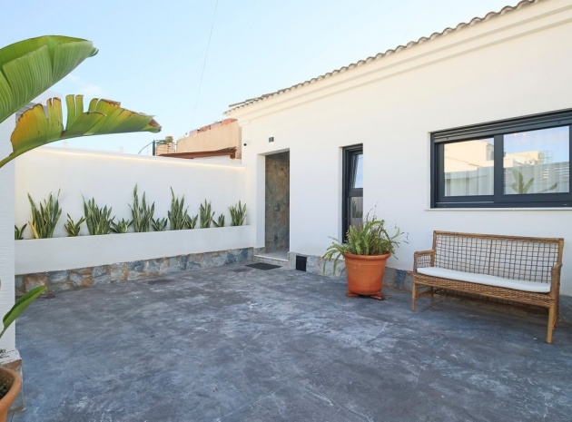 Villa - Återförsäljning - Torrevieja - Torrevieja Centro