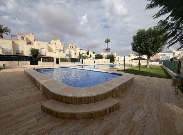 Villa - Återförsäljning - Torrevieja - Torrevieja Centro